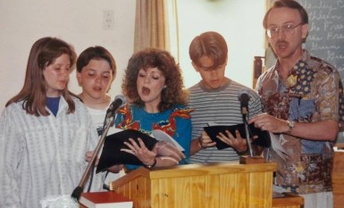 Singing younger Thea